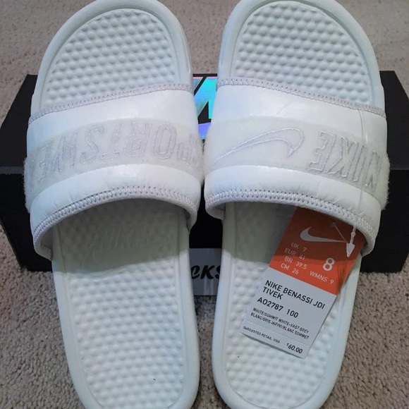 Nike Benassi JDI Tivek Sandals - Picture 4 of 8